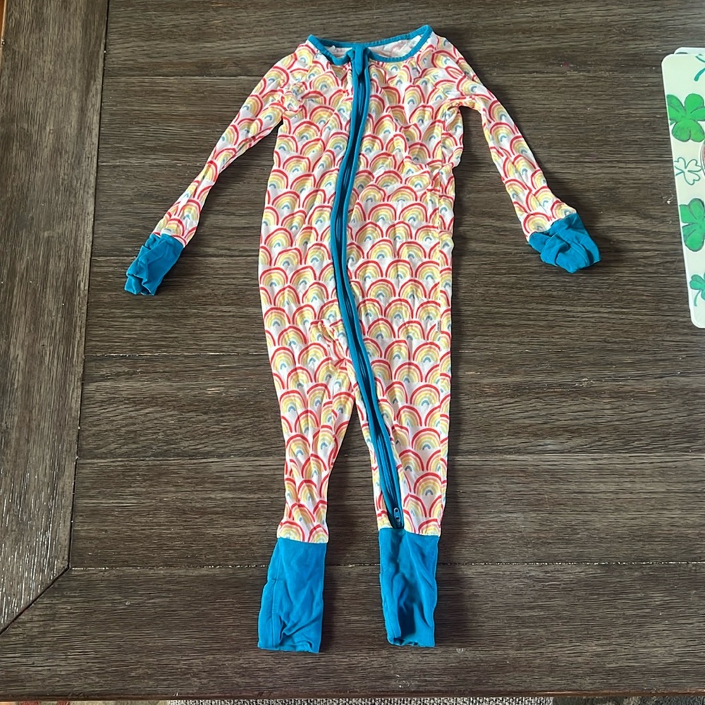 Little Sleepies Primary Rainbow zippie